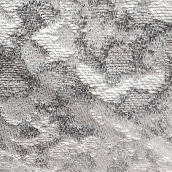 Simply Vera Vera Wang Gray Floral Impressions 3 Piece Comforter Set Full / Queen - Picture 7 of 7